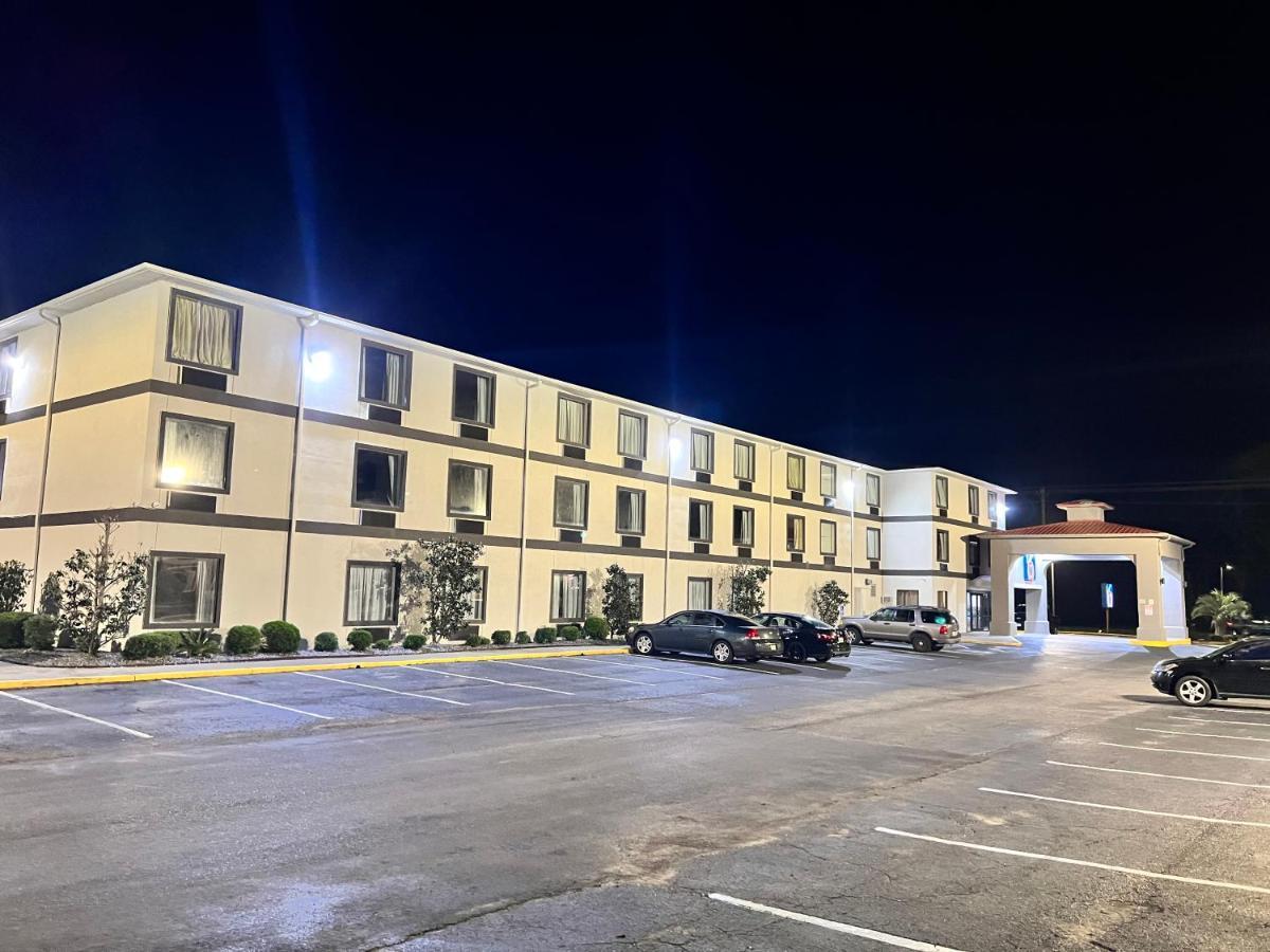 Quality Inn & Suites Biloxi Exterior photo